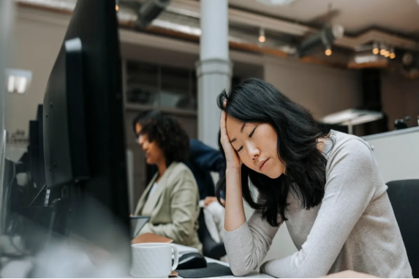 Youper — Trợ Lý Sức Khỏe Cảm Xúc Dùng AI Hỗ Trợ Theo Dõi Tâm Trạng Và CBT